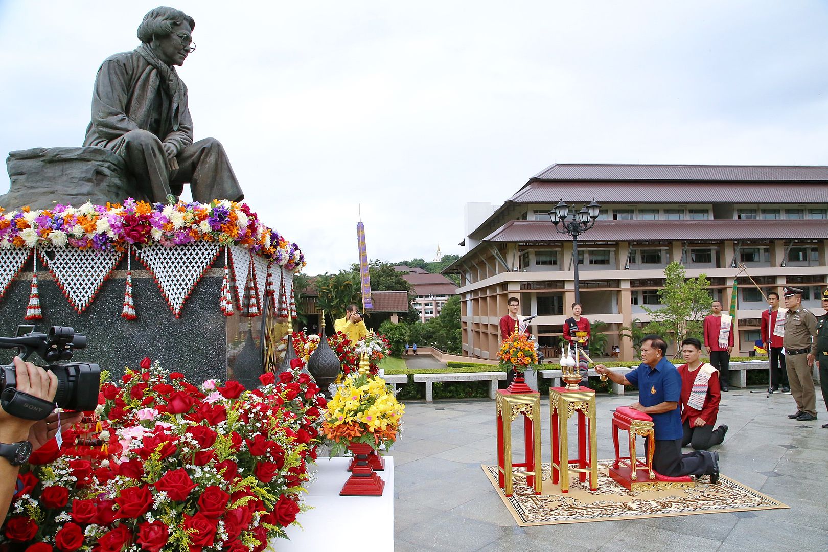 MFU News : Than_Ha_Mae_Fah_Laung_2561__2_.JPG