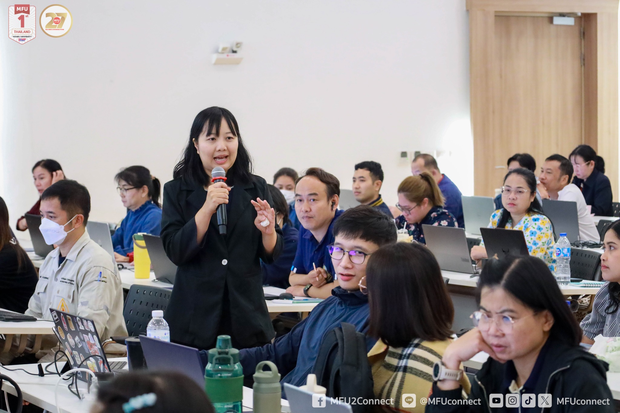 MFU News : Day2_Writing_an_Analytical_Paper__10_.jpg