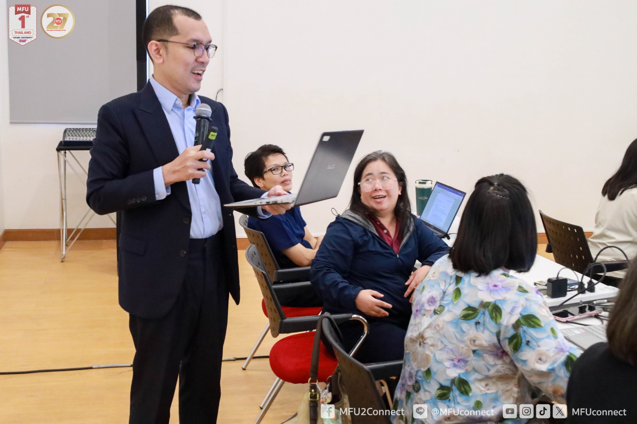 MFU News : Day2_Writing_an_Analytical_Paper__12_.jpg